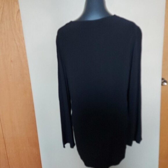 Elan Black Boho Blouse Tunic Minimalist Chic & Effortless Elegance Relaxed Fit - Picture 2 of 7